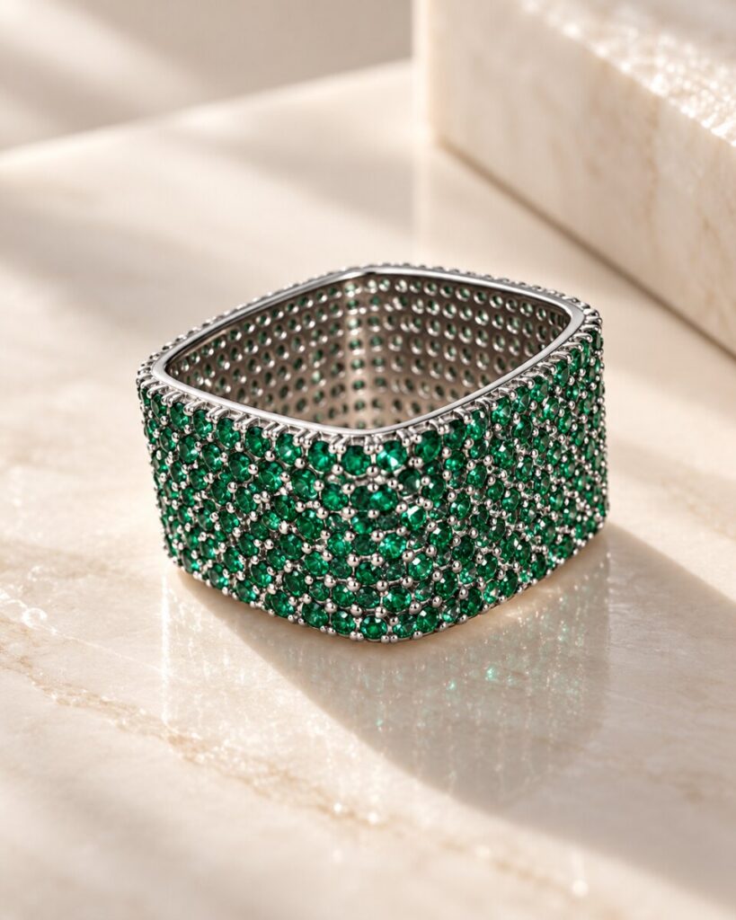 Anillo Verde Pavé